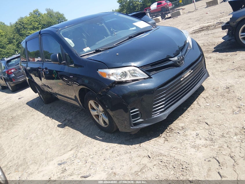 2020 Toyota Sienna VIN 5TDZZ3DC0LS083823 IAAI salvage auction — REAR END, Salvage Title, sold $1,100 on 2026-07-28 (photo 1)