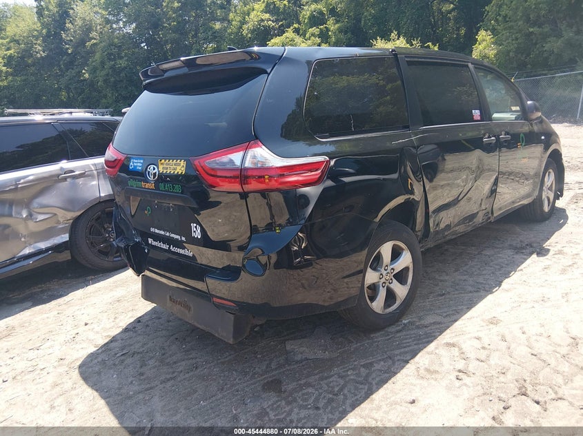 2020 Toyota Sienna VIN 5TDZZ3DC0LS083823 IAAI salvage auction — REAR END, Salvage Title, sold $1,100 on 2026-07-28 (photo 4)