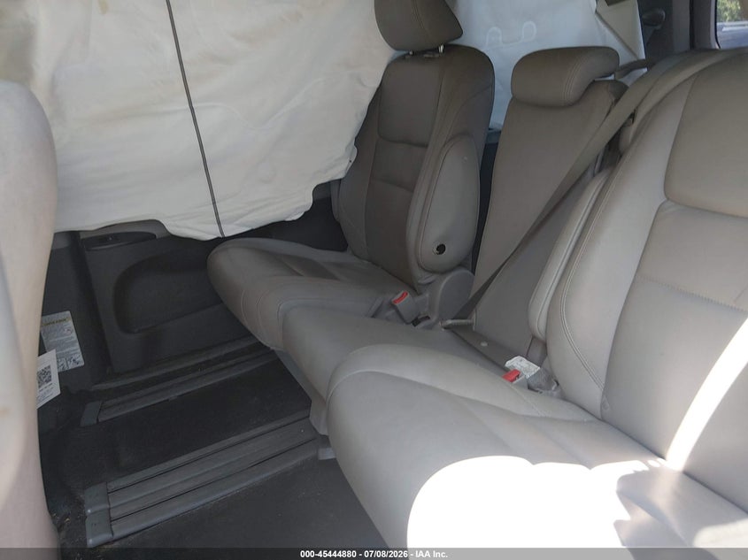 2020 Toyota Sienna VIN 5TDZZ3DC0LS083823 IAAI salvage auction — REAR END, Salvage Title, sold $1,100 on 2026-07-28 (photo 8)