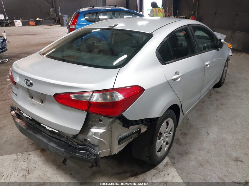2016 Kia Forte VIN KNAFK4A67G5613628 IAAI salvage auction — FRONT & REAR, Mv-907A (New York), sold $500 on 2026-07-13 (photo 4)