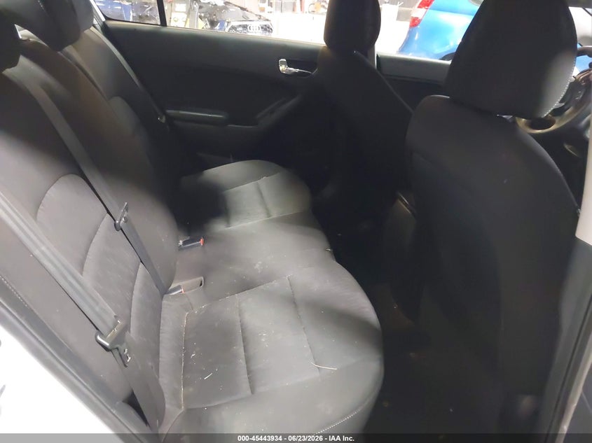 2016 Kia Forte VIN KNAFK4A67G5613628 IAAI salvage auction — FRONT & REAR, Mv-907A (New York), sold $500 on 2026-07-13 (photo 8)
