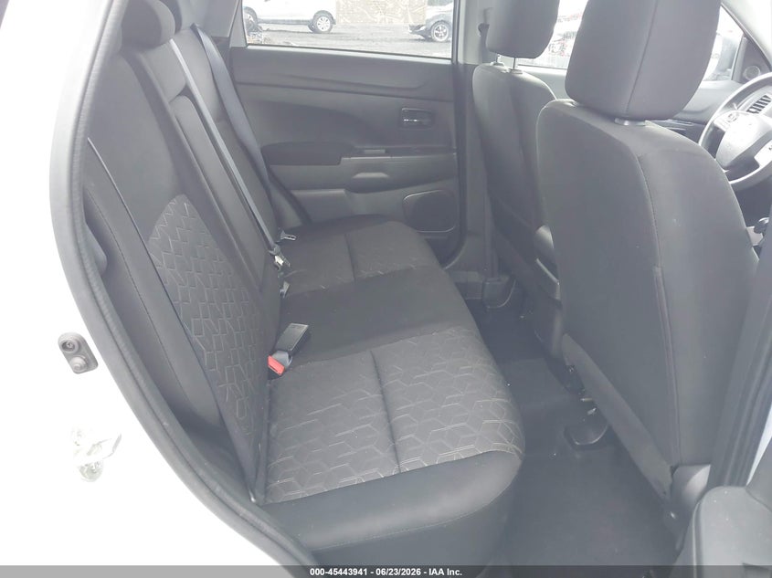 2022 Mitsubishi Outlander VIN JA4ARUAU7NU018797 IAAI salvage auction — FRONT END, Salvage Title, sold $3,850 on 2026-08-01 (photo 8)