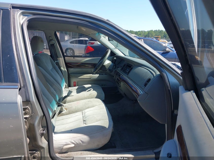 2003 Mercury Grand marquis VIN 2MEFM74W23X624103 IAAI salvage auction — NORMAL WEAR, Clear (Georgia), sold $25 on 2026-07-31 (photo 5)
