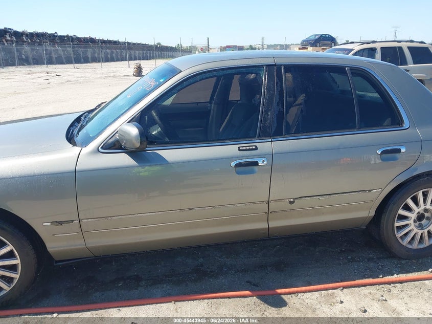 2003 Mercury Grand marquis VIN 2MEFM74W23X624103 IAAI salvage auction — NORMAL WEAR, Clear (Georgia), sold $25 on 2026-07-31 (photo 6)