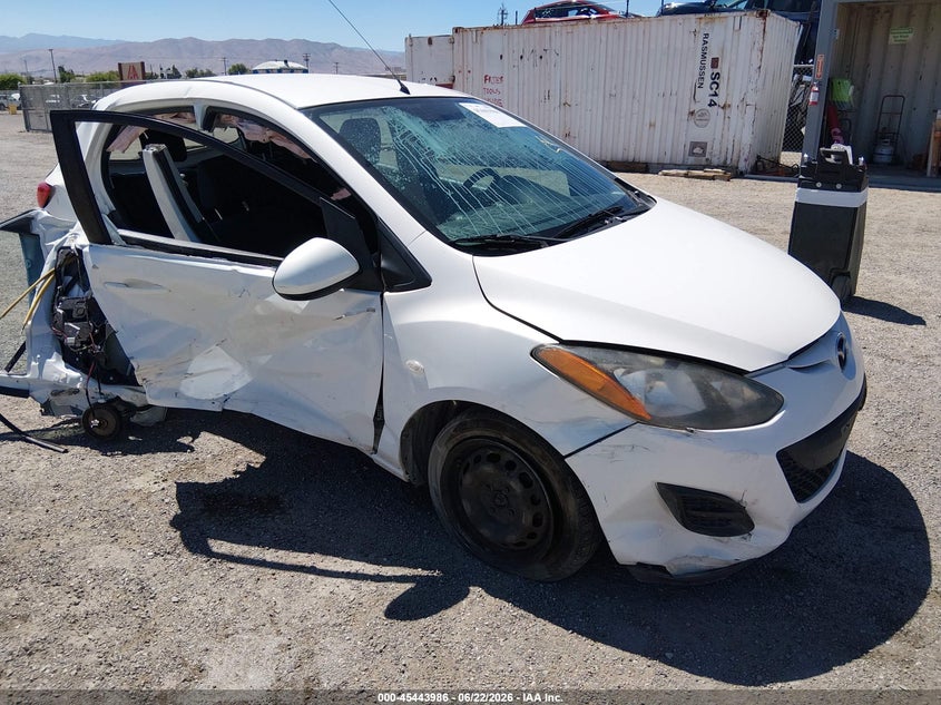 2014 Mazda 2 VIN JM1DE1KZXE0180230 IAAI salvage auction — RIGHT SIDE, Salvage Title, sold $150 on 2026-07-16 (photo 1)