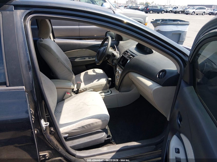 2007 Toyota Yaris VIN JTDBT923971046409 IAAI salvage auction — SIDE, Salvage (California), sold $375 on 2026-07-23 (photo 5)