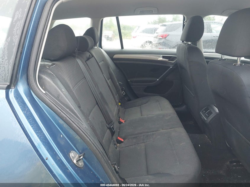 2016 Volkswagen Golf sportsvan VIN 3VWC17AU9GM501106 IAAI salvage auction — FRONT END, Salvage Title, sold $375 on 2026-08-11 (photo 8)