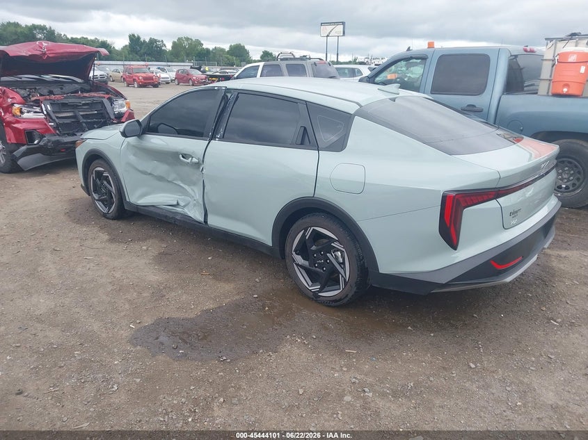 2025 Kia K4 VIN 3KPFU4DE5SE213841 IAAI salvage auction — LEFT SIDE, Salvage Title, sold $8,200 on 2026-07-29 (photo 3)