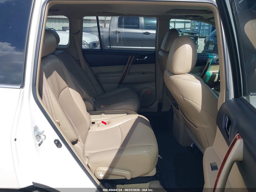 2013 Toyota Highlander VIN 5TDYK3EH8DS121987 IAAI salvage auction — NORMAL WEAR, Original (Texas), sold $4,550 on 2026-07-28 (photo 8)