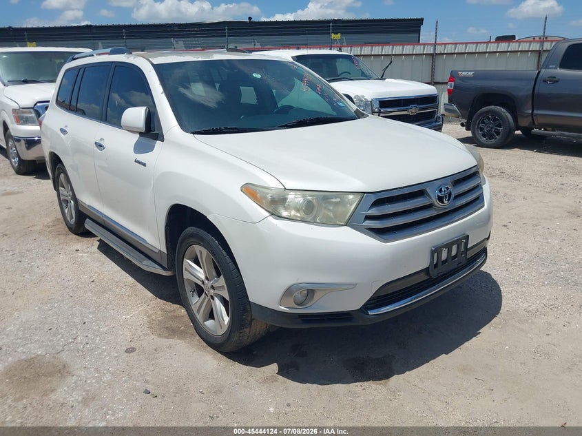 2013 Toyota Highlander VIN 5TDYK3EH8DS121987 IAAI salvage auction — NORMAL WEAR, Original (Texas), sold $4,550 on 2026-07-28 (photo 1)