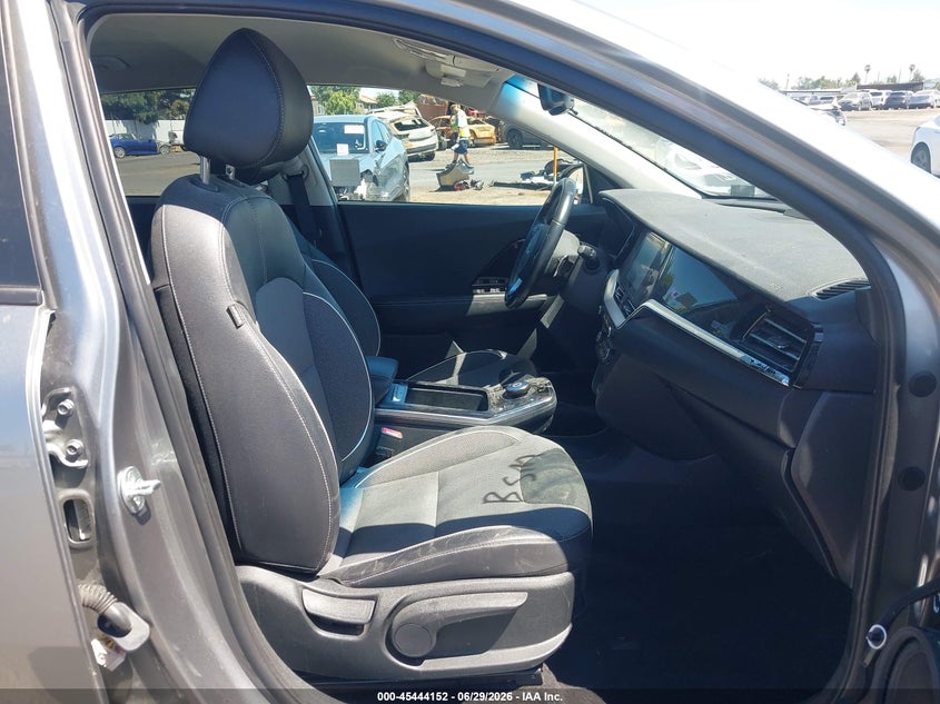 2022 Kia Niro VIN KNDCC3LG5N5160707 IAAI salvage auction — SIDE, Salvage (California), sold $6,050 on 2026-07-30 (photo 5)