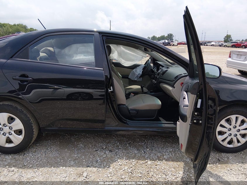 2010 Kia Forte VIN KNAFU4A21A5177745 IAAI salvage auction — FRONT END, Salvage (Ohio), sold $475 on 2026-07-15 (photo 5)