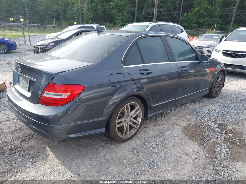 2014 Mercedes-benz C-klasse VIN WDDGF4HB1EA961580 IAAI salvage auction — WATER/FLOOD, Salvage Title, sold $25 on 2026-07-31 (photo 4)