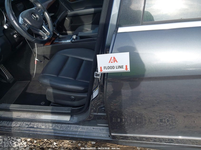 2014 Mercedes-benz C-klasse VIN WDDGF4HB1EA961580 IAAI salvage auction — WATER/FLOOD, Salvage Title, sold $25 on 2026-07-31 (photo 6)