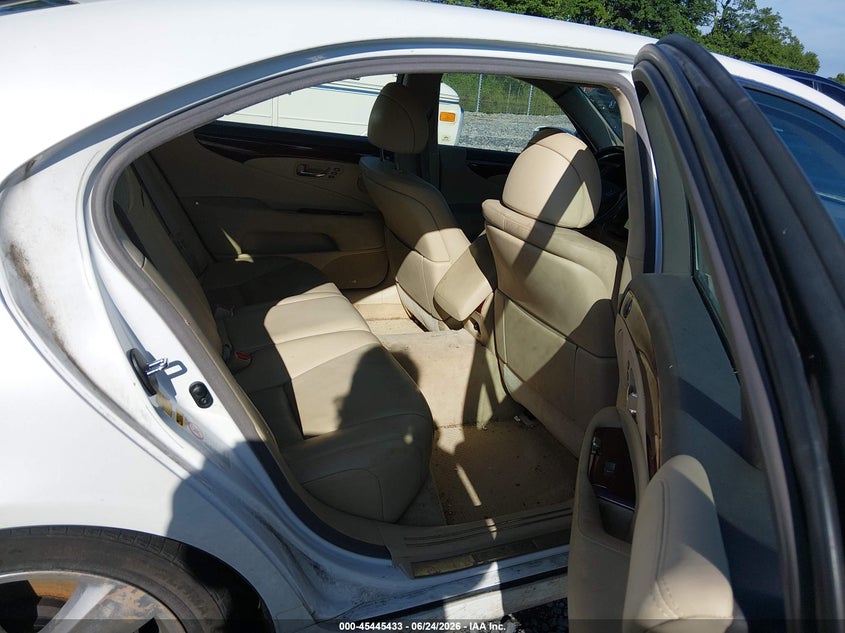 2008 Lexus Ls 460 VIN JTHGL46F185032994 IAAI salvage auction — UNKNOWN, Salvage (West Virginia), sold $925 on 2026-07-29 (photo 8)