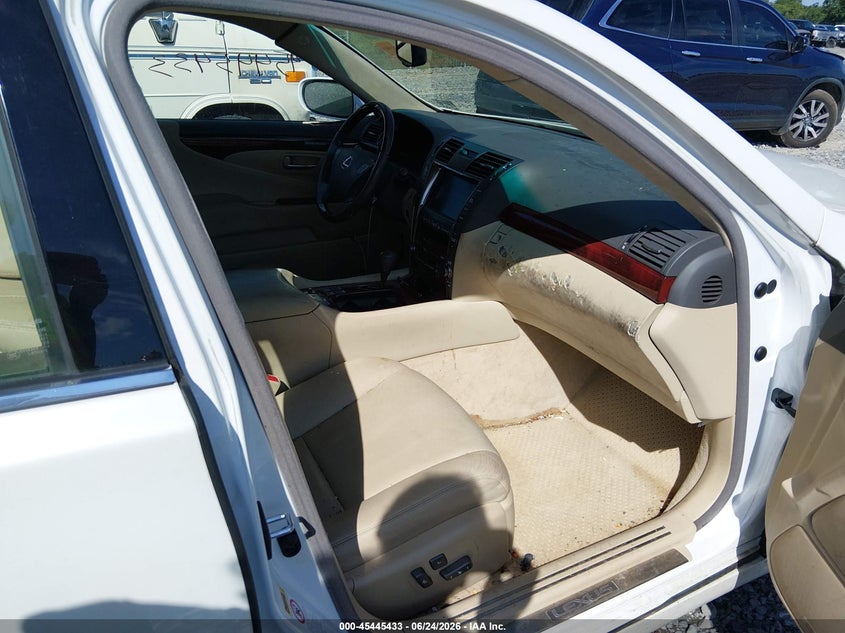 2008 Lexus Ls 460 VIN JTHGL46F185032994 IAAI salvage auction — UNKNOWN, Salvage (West Virginia), sold $925 on 2026-07-29 (photo 5)