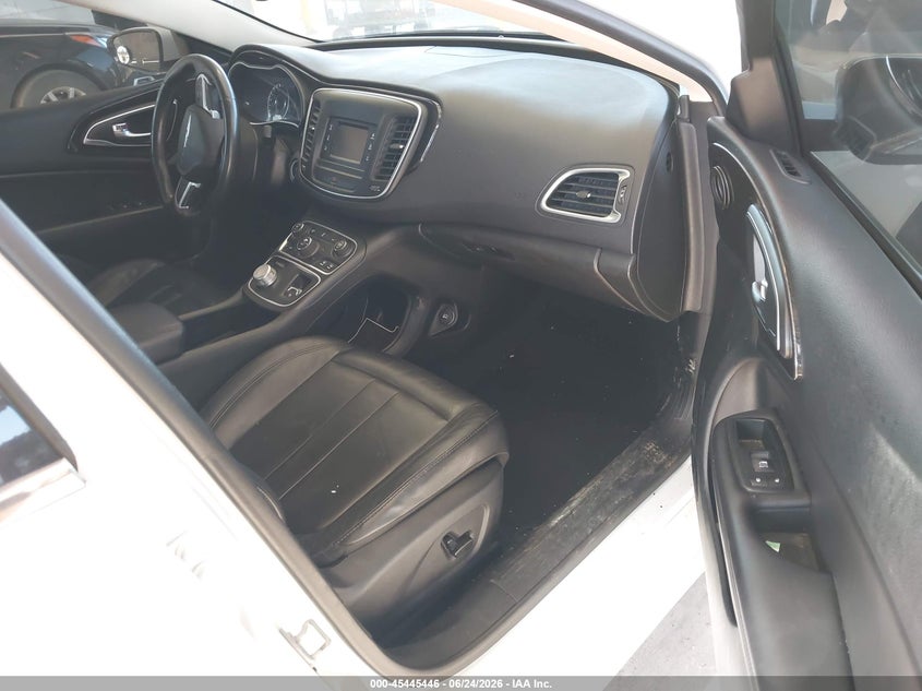 2015 Chrysler 200 VIN 1C3CCCCBXFN544993 IAAI salvage auction — REAR END, Salvage Title, sold $850 on 2026-08-01 (photo 5)