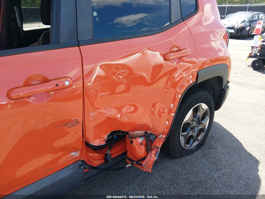 2016 Jeep Renegade VIN ZACCJAAT2GPD42708 IAAI salvage auction — SIDE, Salvage (South Carolina), sold $1,150 on 2026-07-19 (photo 6)