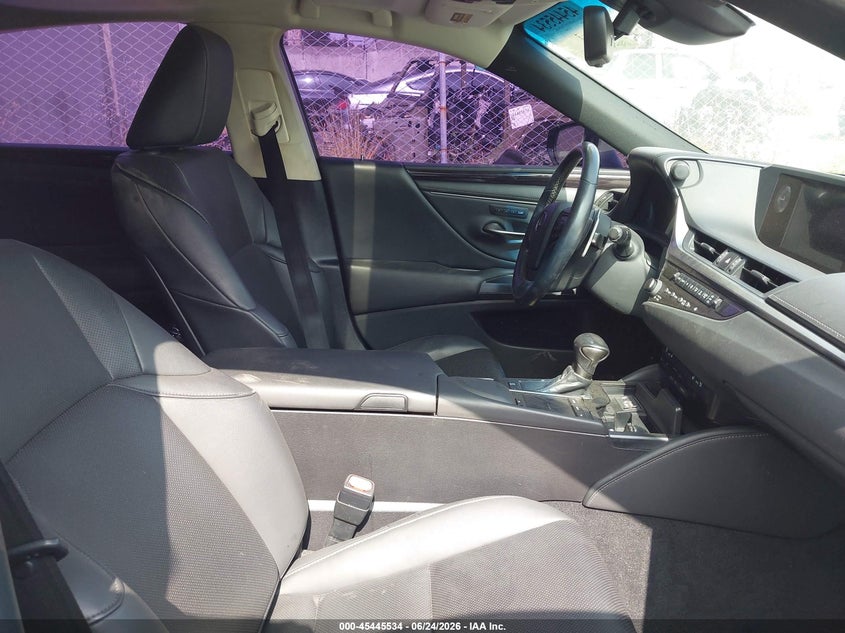 2020 Lexus ES VIN 58AD21B15LU012430 IAAI salvage auction — REAR END, Salvage Title, sold $10,700 on 2026-07-26 (photo 5)
