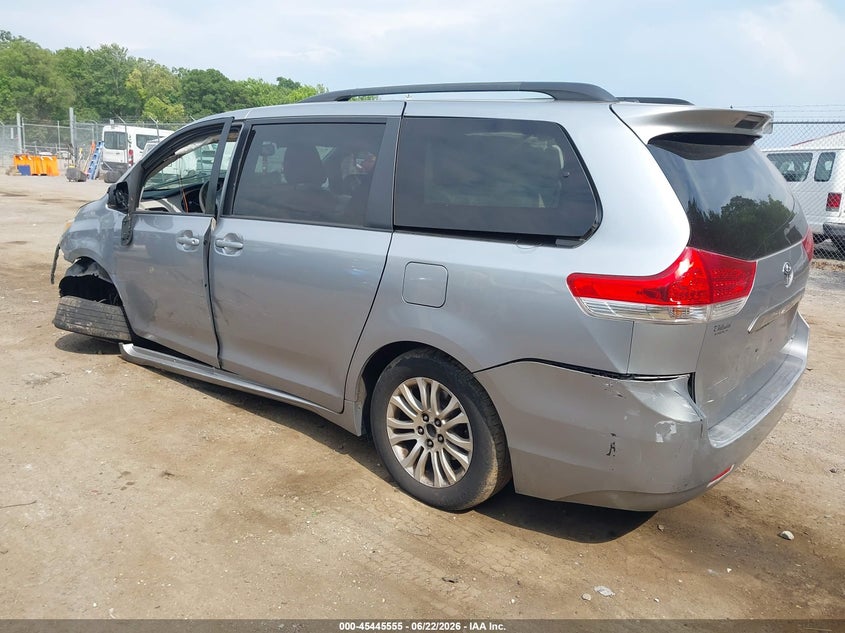 2011 Toyota Sienna VIN 5TDYK3DC0BS106631 IAAI salvage auction — LEFT & RIGHT, Salvage - Greater Than 75% (Maryland), sold $1,000 on 2026-07-28 (photo 3)