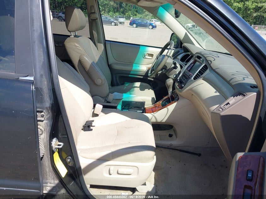 2006 Toyota Highlander hybrid VIN JTEDW21A760006658 IAAI salvage auction — NORMAL WEAR, Clear (Maryland), sold $825 on 2026-07-15 (photo 5)