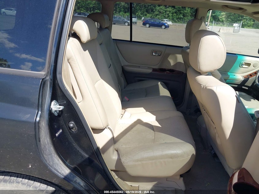 2006 Toyota Highlander hybrid VIN JTEDW21A760006658 IAAI salvage auction — NORMAL WEAR, Clear (Maryland), sold $825 on 2026-07-15 (photo 8)
