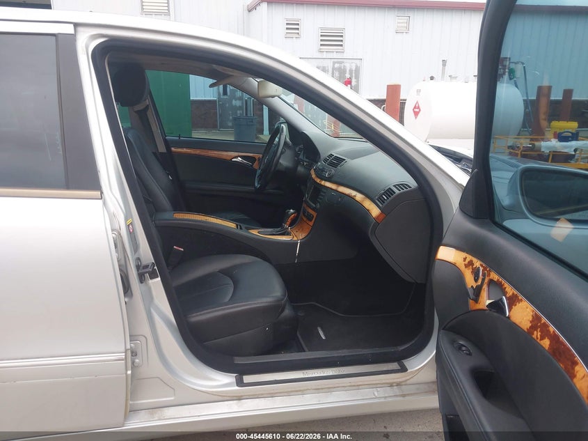 2008 Mercedes-benz E-klasse VIN WDBUF87X78B275445 IAAI salvage auction — NORMAL WEAR, Clear (Missouri), sold $325 on 2026-07-28 (photo 5)