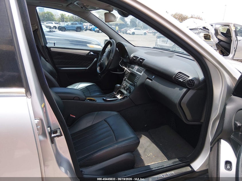 2005 Mercedes-benz C class VIN WDBRF76J35F601534 IAAI salvage auction — NORMAL WEAR, Clear - Dealer Only (California), sold $3,500 on 2026-07-09 (photo 5)