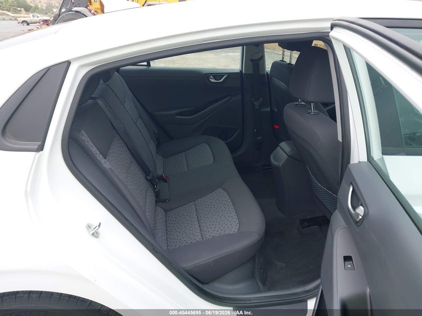 2019 Hyundai Ioniq hybrid VIN KMHC65LC2KU108013 IAAI salvage auction — NORMAL WEAR, Sf97 (California), sold $5,600 on 2026-07-28 (photo 8)