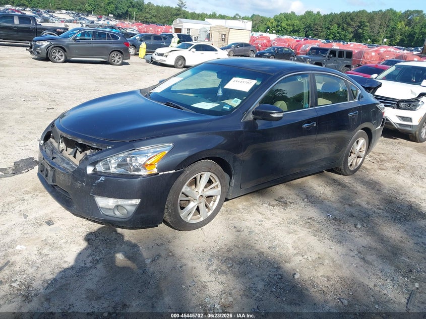 2013 Nissan Altima VIN 1N4AL3AP7DC112698 IAAI salvage auction — FRONT & REAR, Salvage Title, sold $250 on 2026-07-31 (photo 2)