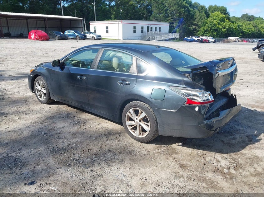 2013 Nissan Altima VIN 1N4AL3AP7DC112698 IAAI salvage auction — FRONT & REAR, Salvage Title, sold $250 on 2026-07-31 (photo 3)