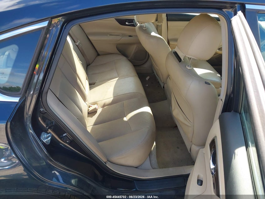 2013 Nissan Altima VIN 1N4AL3AP7DC112698 IAAI salvage auction — FRONT & REAR, Salvage Title, sold $250 on 2026-07-31 (photo 8)