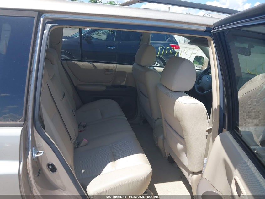 2007 Toyota Highlander VIN JTEGP21A070138365 IAAI salvage auction — NORMAL WEAR, Original (Ohio), sold $675 on 2026-07-14 (photo 8)