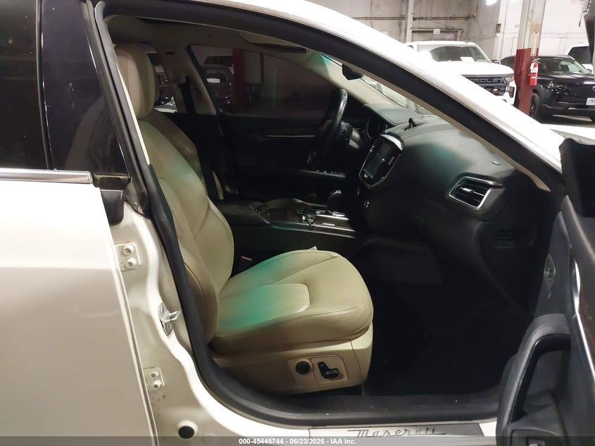 2014 Maserati Ghibli VIN ZAM57XSA5E1090095 IAAI salvage auction — NORMAL WEAR, Clear-Dealer Only (Washington), sold $2,900 on 2026-07-09 (photo 5)