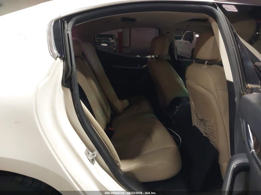 2014 Maserati Ghibli VIN ZAM57XSA5E1090095 IAAI salvage auction — NORMAL WEAR, Clear-Dealer Only (Washington), sold $2,900 on 2026-07-09 (photo 8)