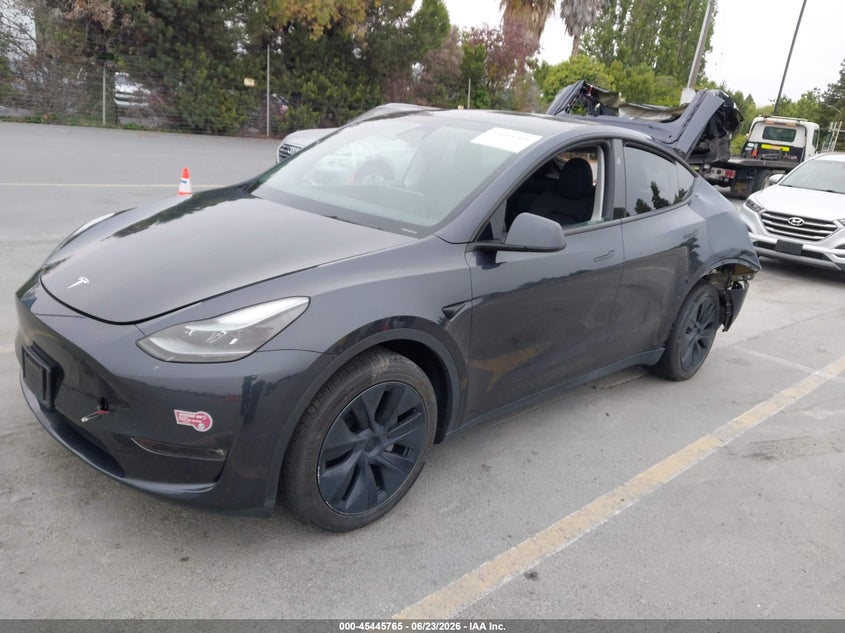2024 Tesla Model y VIN 7SAYGDEE2RF159825 IAAI salvage auction — REAR END, Salvage (California), sold $9,050 on 2026-07-06 (photo 2)
