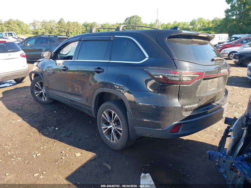 2018 Toyota Highlander VIN 5TDBZRFH4JS851426 IAAI salvage auction — FRONT END, Mv-907A (New York), sold $3,800 on 2026-07-14 (photo 3)