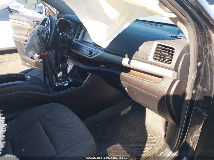 2018 Toyota Highlander VIN 5TDBZRFH4JS851426 IAAI salvage auction — FRONT END, Mv-907A (New York), sold $3,800 on 2026-07-14 (photo 5)