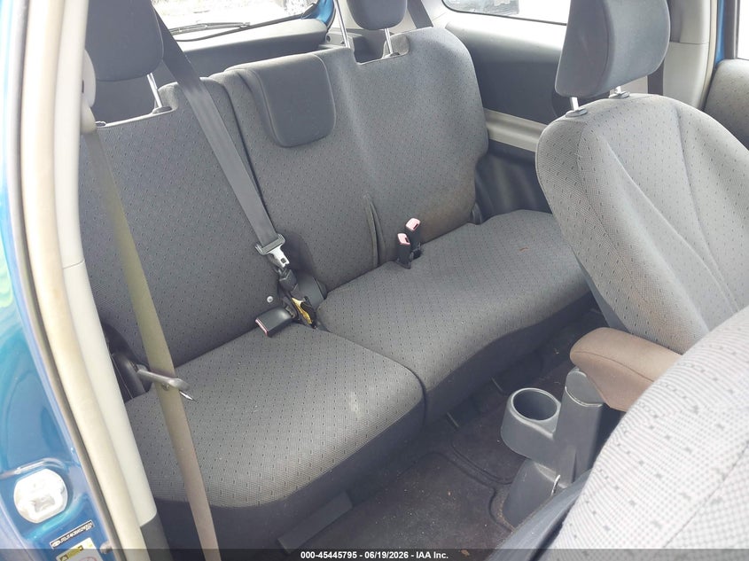 2010 Toyota Yaris VIN JTDJT4K38A5290521 IAAI salvage auction — NORMAL WEAR, Clear (Hawaii), sold $125 on 2026-07-28 (photo 8)