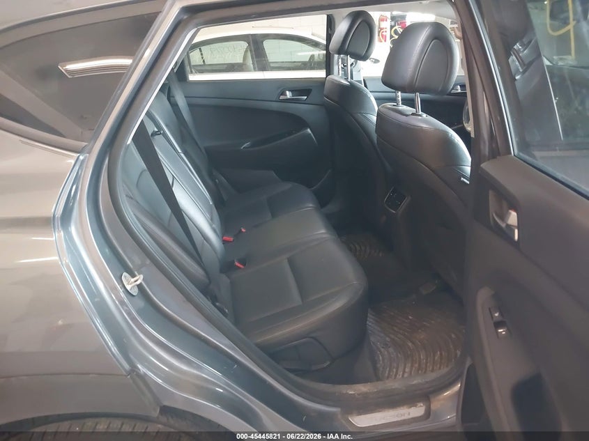 2016 Hyundai Tucson VIN KM8J3CA28GU048826 IAAI salvage auction — NORMAL WEAR, Clear (Minnesota), sold $3,575 on 2026-07-08 (photo 8)