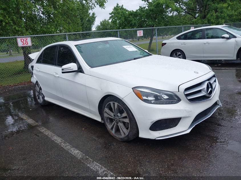 2014 Mercedes-benz E-klasse VIN WDDHF5KB7EA964177 IAAI salvage auction — RIGHT REAR, Salvage Title, sold $1,650 on 2026-08-03 (photo 1)
