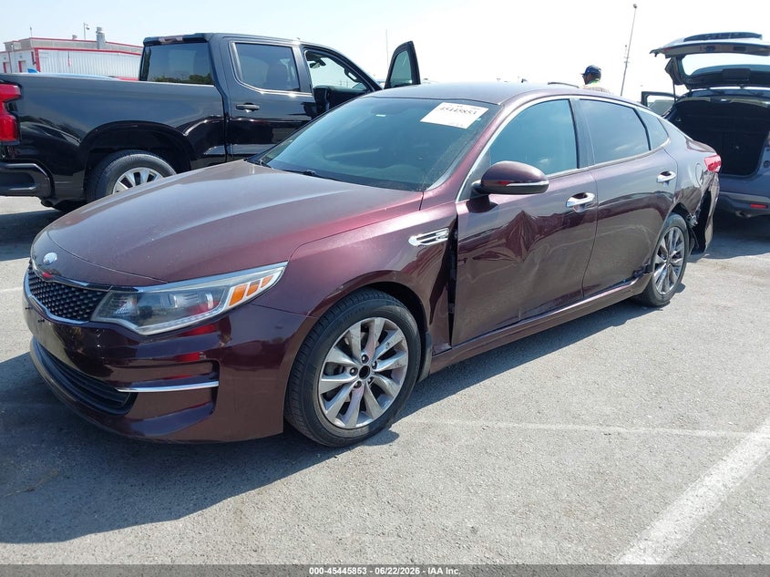 2018 Kia Optima VIN 5XXGU4L39JG206028 IAAI salvage auction — LEFT SIDE, Salvage Title, sold $875 on 2026-07-30 (photo 2)