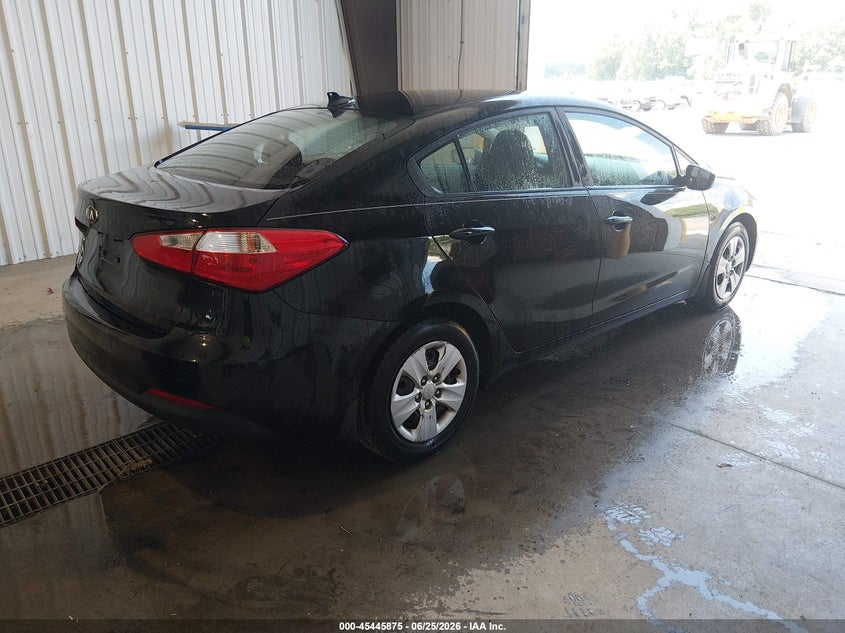 2016 Kia Forte VIN KNAFK4A6XG5569933 IAAI salvage auction — NORMAL WEAR, Clear (Delaware), sold $525 on 2026-07-30 (photo 4)
