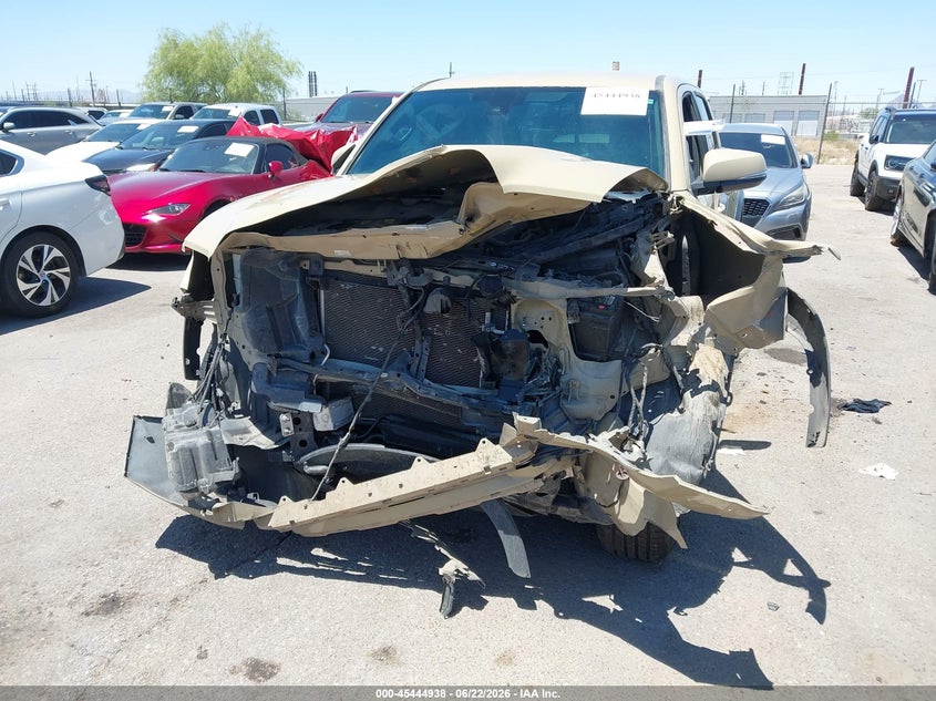 2018 Toyota Tacoma VIN 5TFCZ5AN3JX134598 IAAI salvage auction — LEFT FRONT, Salvage Title, sold $6,900 on 2026-07-31 (photo 6)