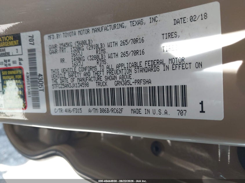 2018 Toyota Tacoma VIN 5TFCZ5AN3JX134598 IAAI salvage auction — LEFT FRONT, Salvage Title, sold $6,900 on 2026-07-31 (photo 9)