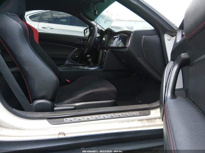 2013 Scion Fr-s VIN JF1ZNAA19D1712812 IAAI salvage auction — NORMAL WEAR, Clear-Dealer Only (North Carolina), sold $1,925 on 2026-07-20 (photo 5)