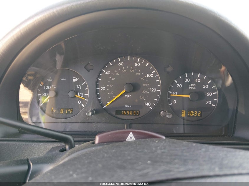 2000 Mercedes-benz Ml-class VIN 4JGAB72E1YA205697 IAAI salvage auction — NORMAL WEAR, Regular (Nevada), sold $150 on 2026-07-10 (photo 7)