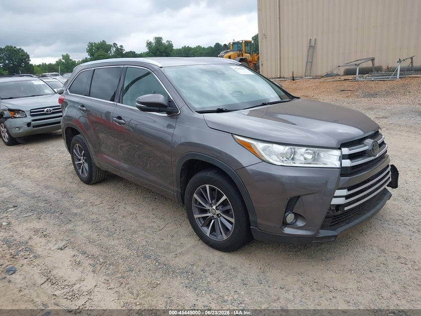 2018 Toyota Highlander VIN 5TDKZRFH7JS544235 IAAI salvage auction — FRONT END, Salvage Title, sold $6,100 on 2026-07-27 (photo 1)