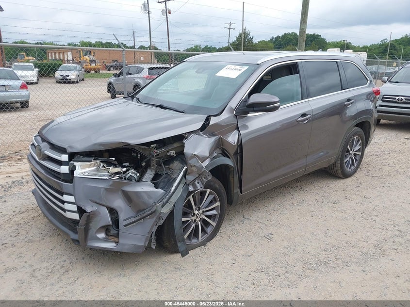 2018 Toyota Highlander VIN 5TDKZRFH7JS544235 IAAI salvage auction — FRONT END, Salvage Title, sold $6,100 on 2026-07-27 (photo 2)