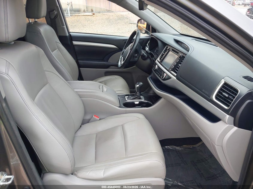 2018 Toyota Highlander VIN 5TDKZRFH7JS544235 IAAI salvage auction — FRONT END, Salvage Title, sold $6,100 on 2026-07-27 (photo 5)